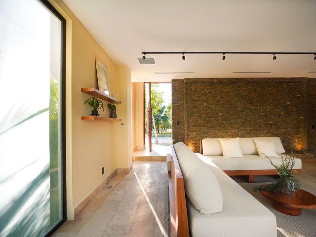 Casa de 3 Recamaras | 367 m² construcción y Alberca | Yucatán Country Club
