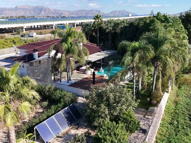 Casa de 441 m2 en venta Los Ramos, España