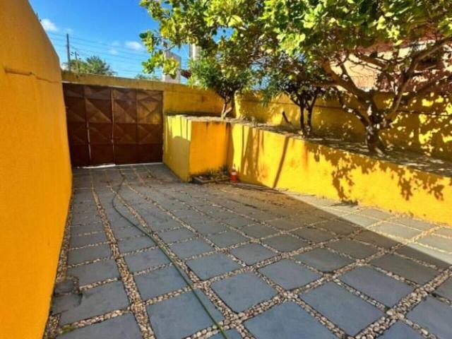 Casa de 446 m² na Coronel José Aurélio Câmara Vicente Pinzon Fortaleza CE, aluguel por R$ 5.500/mês