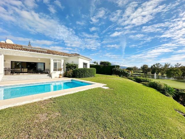 Casa de 450 m2 en venta El Paraíso, Andalucía