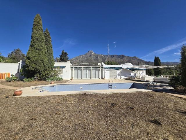Casa de 450 m2 en venta Marbella, España
