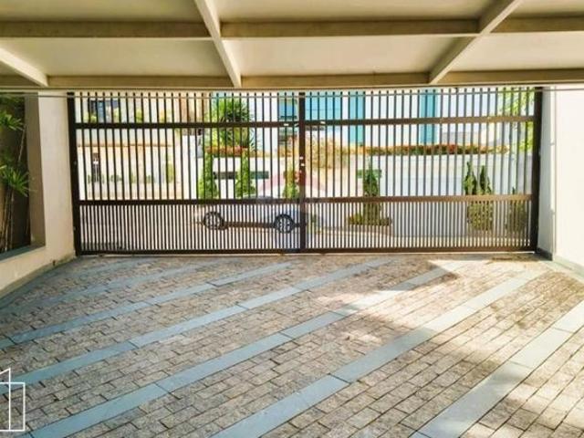 Casa de 450 m², Centro, 3 suítes, varanda gourmet, home office, depósito, quinta