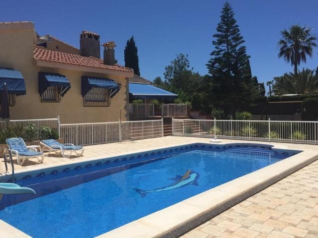 Casa de 451 m2 en venta Santa Pola, España