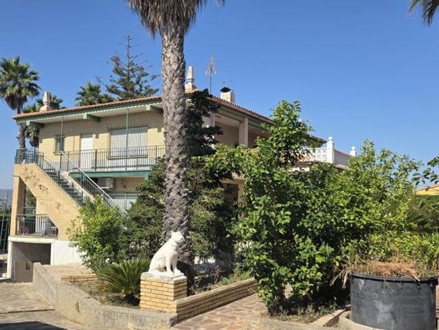 Casa de 461 m2 en venta Monserrat, Comunidad Valenciana