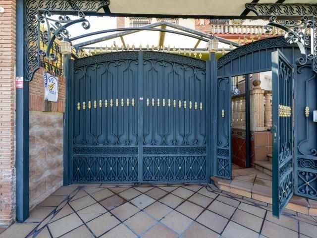 Casa de 471 m2 en venta Ogíjares, Andalucía