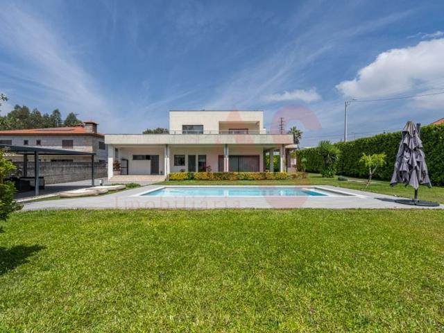 Casa de 474 m² à venda Santo Tirso, Portugal