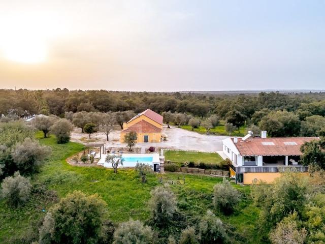 Prestigiosa casa de 476 m² à venda Azeitao, Setúbal