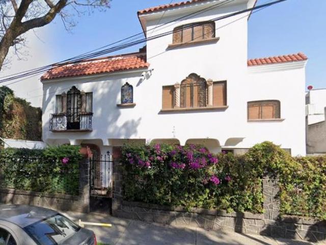 Casa de 479 m² con 3 recámaras en venta en Coyoacán