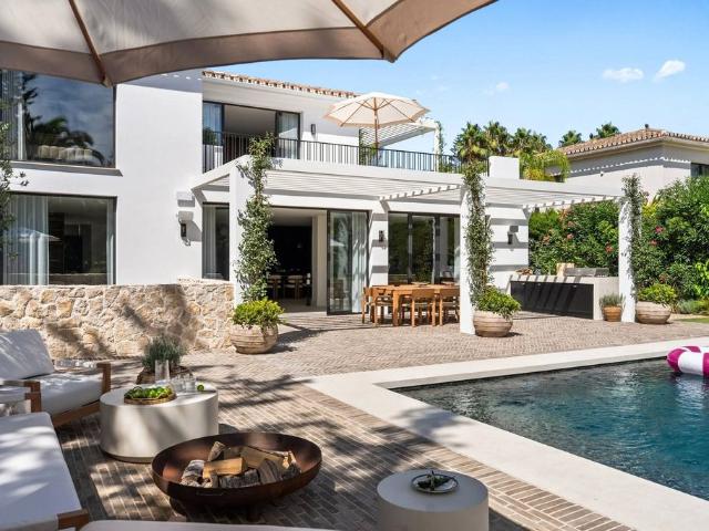 Casa de 480 m2 en venta Nueva Andalucia, Andalucía