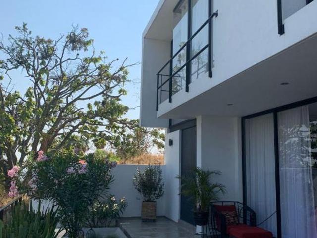 Casa de 480 m² con alberca en venta en Fraccionamiento Bugambilias