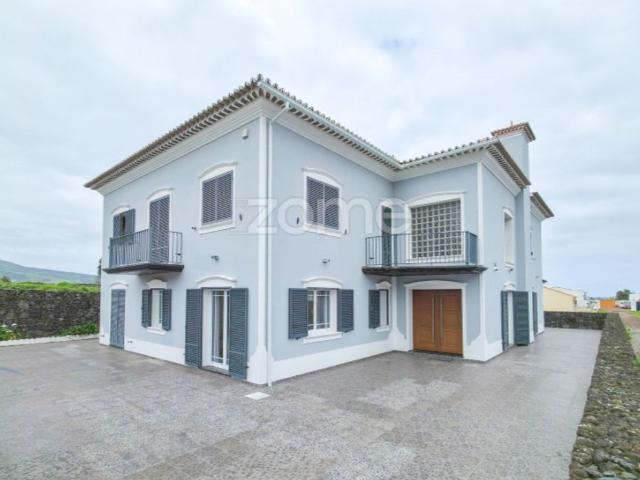 Prestigiosa casa de 487 m² à venda Ponta Delgada, Açores