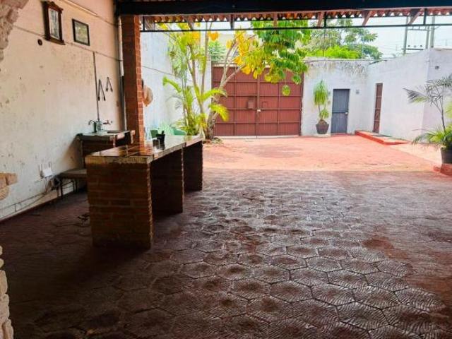 Casa de 486 m² en Venta, con 6 habitaciones y 2 locales usos multiples en Atemajac del Valle Zapopa