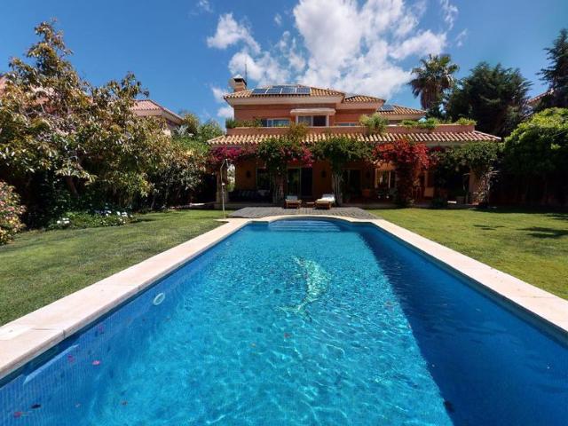 Casa de 400 m2 en venta Marbella, Andalucía
