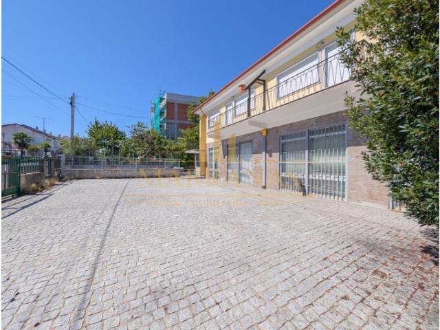 Casa de 400 m² à venda Cantarias, Bragança, Bragança Municipality