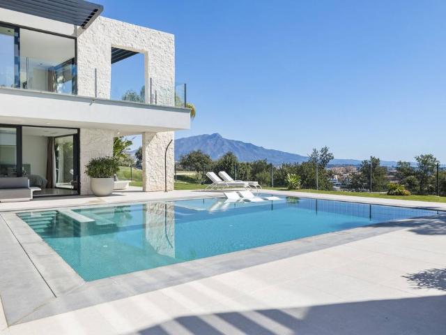 Casa de 407 m2 en venta Benahavís, Andalucía