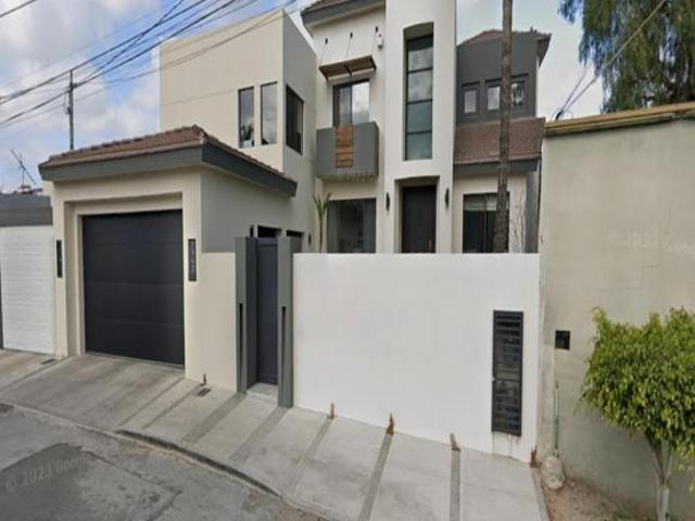 Casa de 406 m² con 5 recámaras en venta en Madero, Tijuana