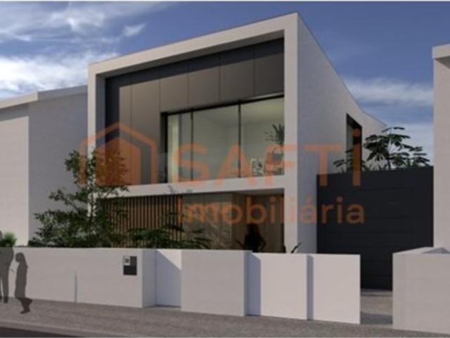 Casa de 410 m² à venda Loures, Lisboa