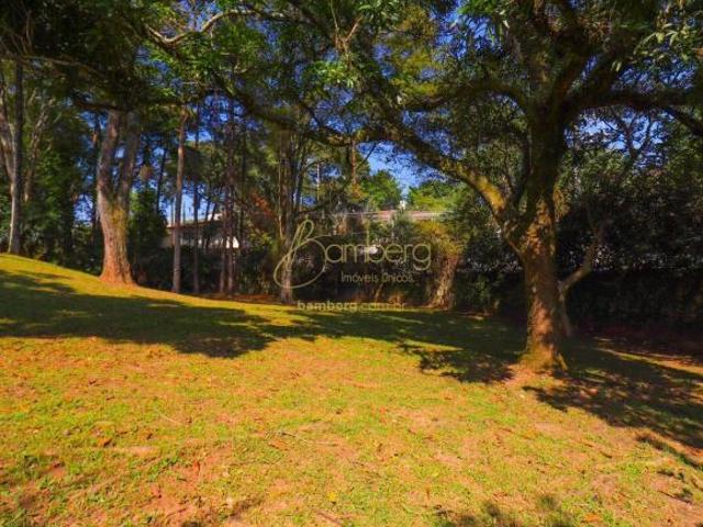 CASA DE 410m² EM UIM TERRENO DE 1718 m² NA CIDADE JARDIM
