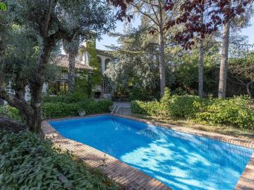 Casa de 411 m2 en venta Albolote, Andalucía