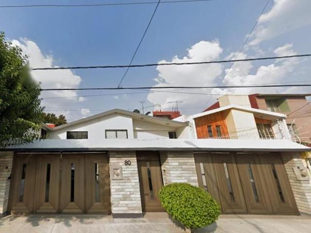 Casa de 415 m² con 5 recámaras en venta en Jardines del Sur