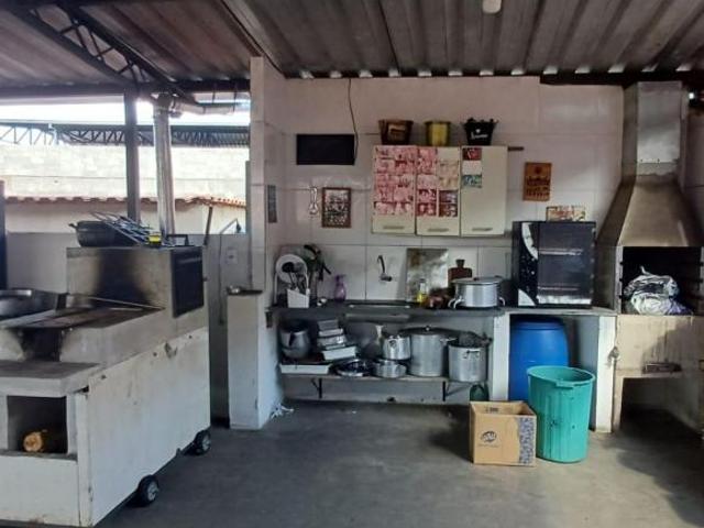 Casa de 420 m² com 5 quartos à venda em Mariano Procópio