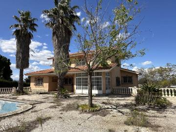 Casa de 427 m2 en venta Picasent, Comunidad Valenciana