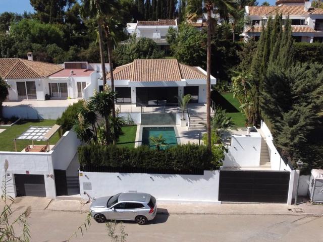 Casa de 430 m2 en venta Estepona, Andalucía