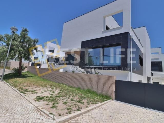 Casa de 435 m² à venda Torres Vedras, Lisboa