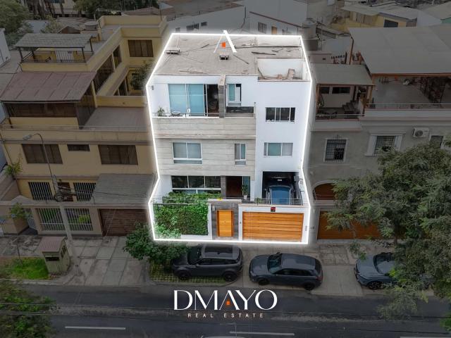 Casa De 4 dorm + 4.5 baños | 3 pisos | Remodelada | San Antonio Miraflores