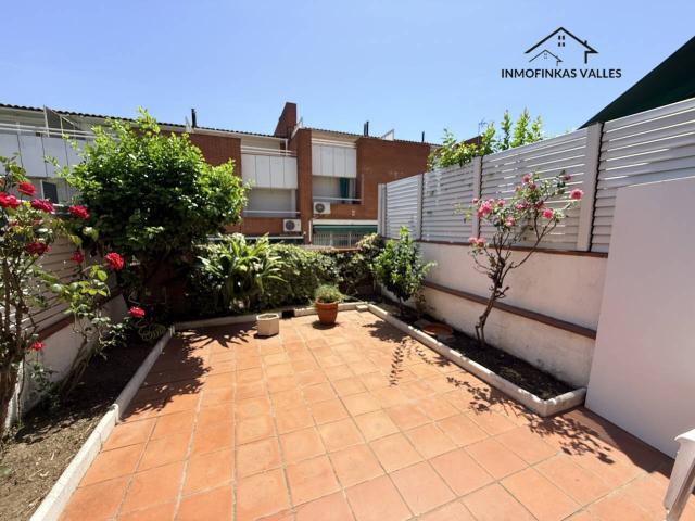CASA DE 4 DORMITORIOS CON GARAJE CENTRICA EN LA LINERA DE PARETS DEL VALLES