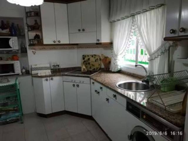 Casa de 4 dormitorios en Alberite, reformada