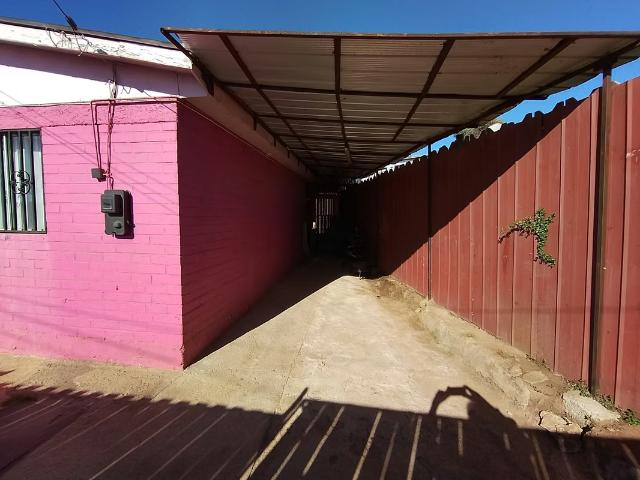 Casa de 4 dormitorios un baño, estacionamiento | 4 dormitorios por 1478.00 en Chile