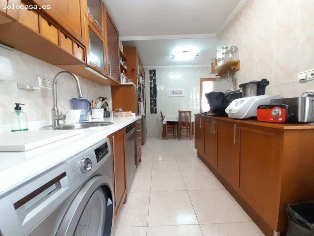 CASA DE 4 HAB CAMPO DE LA JUVENTUD