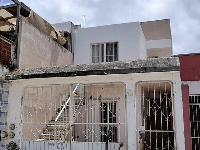 Casa de 4 habit. en venta Mision del Carmen, Playa del Carmen