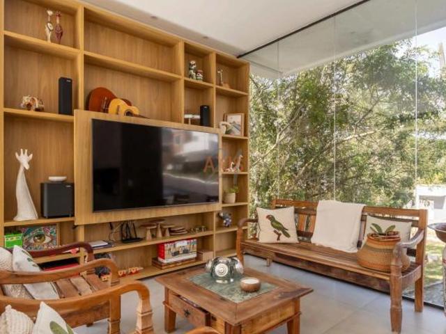 Casa de 4 Suítes à Venda no Condomínio Village Wolf | Tanguá Curitiba