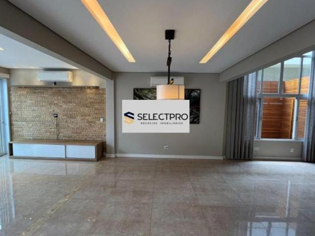 Casa de 4 Suítes com Cozinha Integrada e Acabamento Premium!