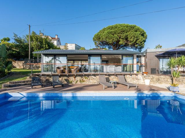 CASA DE 4 QUARTOS COM JARDIM E PISCINA EM VILA NOVA DE CERVEIRA