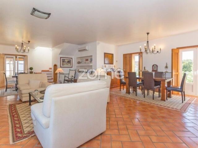 Casa de 4 quartos em Boavista dos Pinheiros Odemira