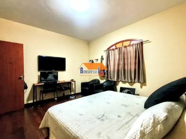 Casa de 4 quartos no bairro São João Batista