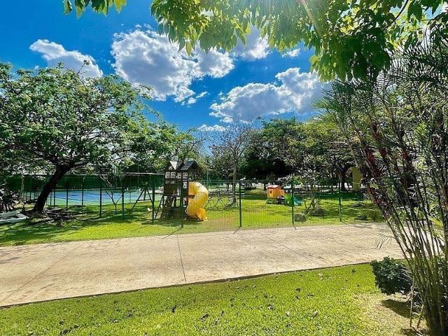 CASA DE 4 RECÁMARAS + CUARTO DE SERVICIO EN PARQUE NATURA