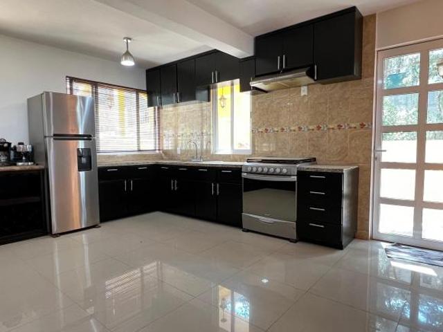 Casa de 4 recámaras en Condado de Sayavedra