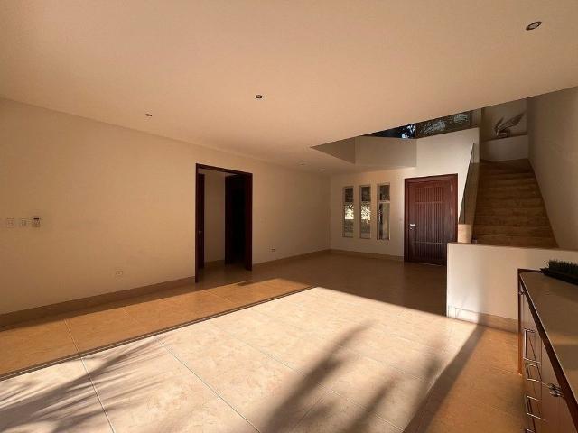 CASA DE 4 RECÁMARAS EN TEMOZON