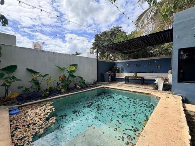 CASA DE 4 RECAMARAS EN VENTA CON PISCINA DENTRO DE PRIVADA EN GRAN SANTA FE NTE 4