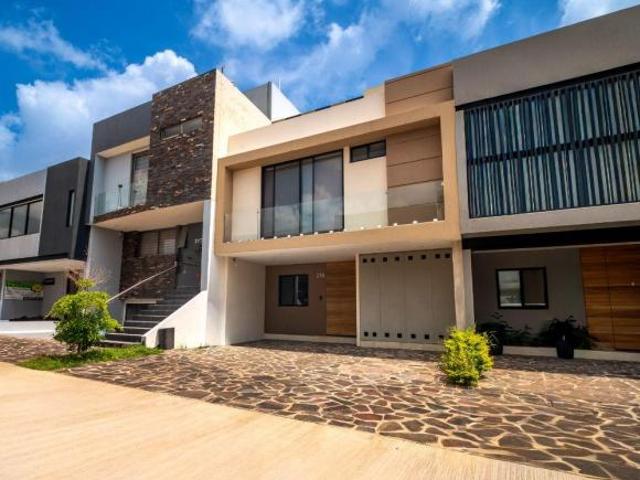 casa de 4 recamaras en venta en valle imperial coto avellano