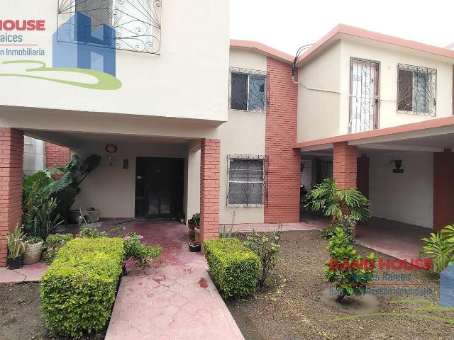 Casa de 4 Recamaras, 3 Ba?os en Col. Virreyes en Reynosa, Tamps