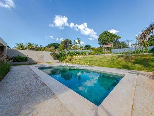Casa de 540 m² com 4 quartos à venda no Lago Sul
