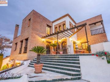 Casa de 541 m2 en venta Gójar, Andalucía