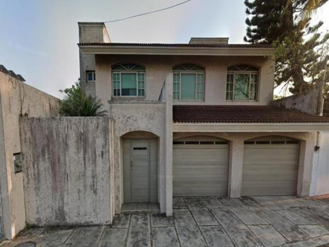 Casa de 550 m² con 5 recámaras en venta en Coatzacoalcos