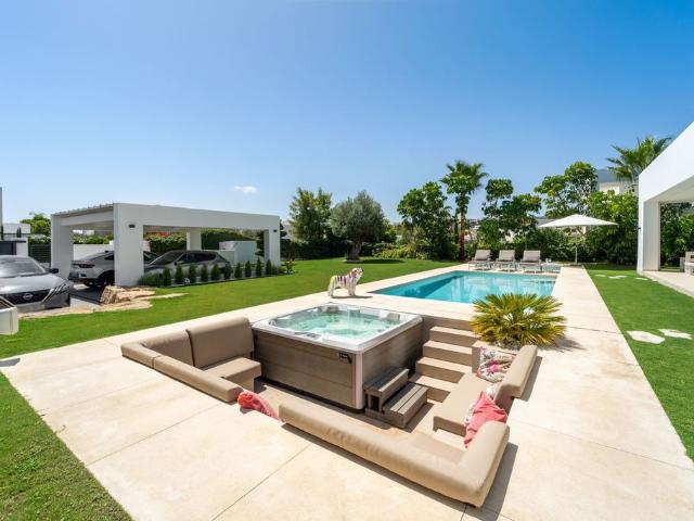 Casa de 554 m2 en venta Mijas, España