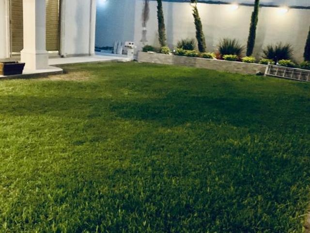 Casa de 556 m² con 4 habitaciones en venta, Fracc. Versalles